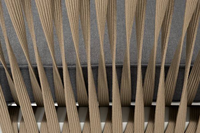 "Касабланка" диван 2-местный плетеный из роупа, каркас алюминий светло-серый (RAL7035) муар, роуп серо-коричневый 23мм, ткань серая 017 "Касабланка" диван 2-местный плетеный из роупа, каркас алюминий светло-серый (RAL7035) муар, роуп серо-коричневый 23мм, ткань серая 017