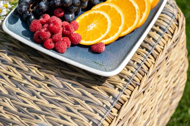 "Кальяри" журнальный столик из искусственного ротанга (гиацинт), цвет соломенный "Кальяри" журнальный столик из искусственного ротанга (гиацинт), цвет соломенный