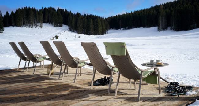 Лаунж-кресло пластиковое Net Lounge тортора 615х900х990 мм Лаунж-кресло пластиковое Net Lounge тортора 615х900х990 мм