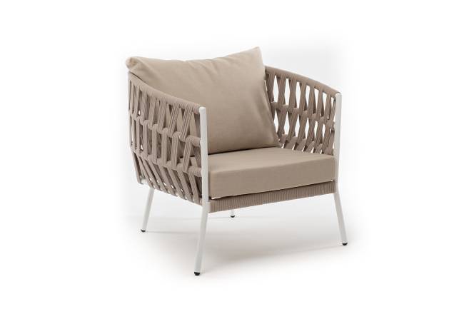 "Диего" кресло плетеное из роупа, каркас алюминий белый муар, роуп бежевый круглый, ткань бежевая 052 "Диего" кресло плетеное из роупа, каркас алюминий белый муар, роуп бежевый круглый, ткань бежевая 052